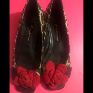 Leopard peep toe flats w/🌹